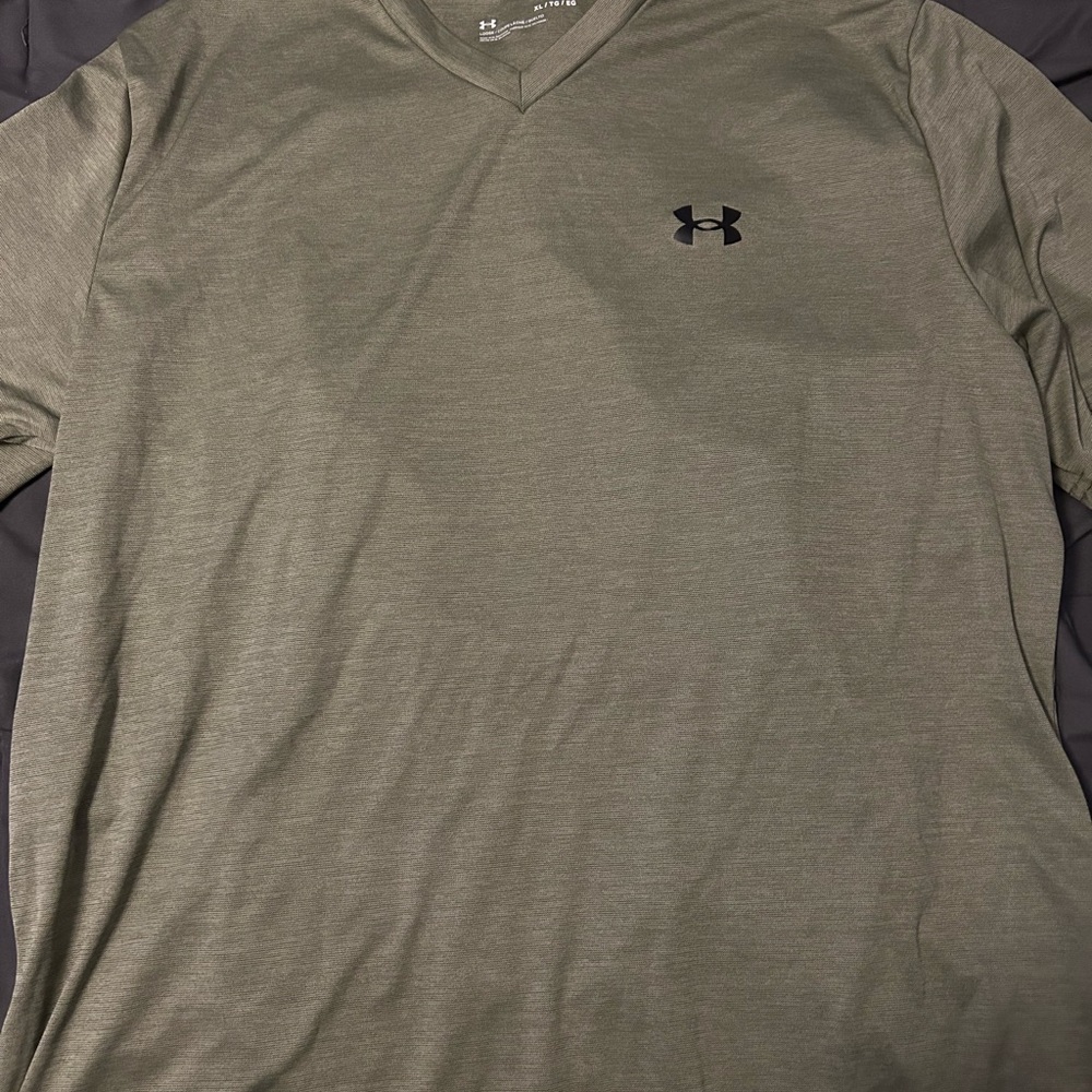 Olive green UA dry fit shirt